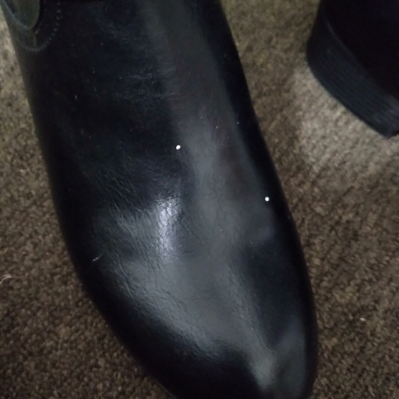 Liz Claiborne Torcello Boots in Black - Picture 6 of 13